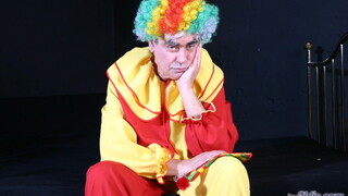 Бесплатное 4K порно с Clowning Around with Jeff and Brigite только на TREXPORN.NET