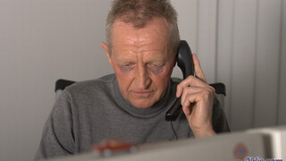 Бесплатное 4K порно с Young and Old Friends Get Down and Dirty только на TREXPORN.NET