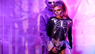 Бесплатное 4K порно с Zombie Latina Girl Halloween только на TREXPORN.NET