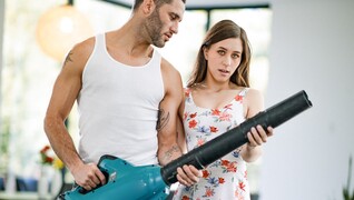 Горячее порно 4K - Gardener's Special Treat бесплатно на TREXPORN.NET