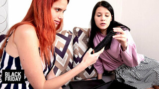 Бесплатное 4K порно с Unboxing the Goods: Viola and Angel's Friday Frenzy только на TREXPORN.NET