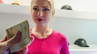 Горячее порно 4K - Lucy Heart: Blonde Customer Service Expert бесплатно на TREXPORN.NET
