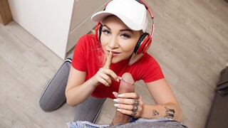 Бесплатное 4K порно с Teen Girl Loud and Proud только на TREXPORN.NET