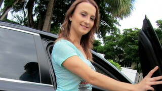 Горячее порно 4K - Sadie Leigh Gets Nailed in the Car бесплатно на TREXPORN.NET