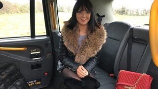 Горячее порно 4K - Hot Brunette Darina Ivanov Cheats with John in a Taxi бесплатно на TREXPORN.NET