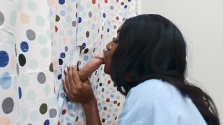 Бесплатное 4K порно с Seth Gamble's Interracial Bathroom Blowjob только на TREXPORN.NET