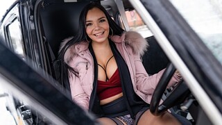 Горячее порно 4K - Backseat Anal Gaping with Sofia Lee - Stretched Wide бесплатно на TREXPORN.NET