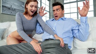 Бесплатное 4K порно с Riley Mae Picks A Number только на TREXPORN.NET