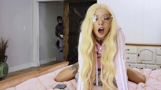 Бесплатное 4K порно с Mazee The Goat Teaches Cumshot Fun только на TREXPORN.NET