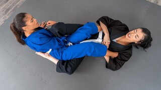 Бесплатное 4K порно с Lesbian Self Defense with Savannah Sixx только на TREXPORN.NET