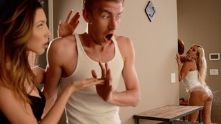 Бесплатное 4K порно с Blonde Bombshell in Heatwave только на TREXPORN.NET