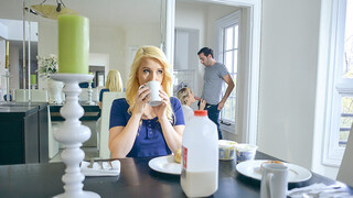 Горячее порно 4K - The Bad Girls' Bedtime Party бесплатно на TREXPORN.NET