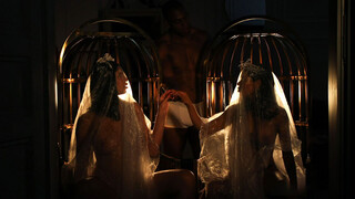 Бесплатное 4K порно с MILF Kira Queen Takes Cock Before Marriage только на TREXPORN.NET