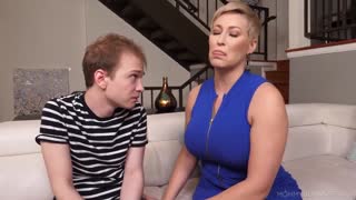 Горячее порно 4K - Blonde MILF Ryan Keely Gives Alex Jett a Handjob бесплатно на TREXPORN.NET