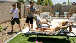 Горячее порно 4K - Adira Allure as Naughty Teacher Demands Pants Down бесплатно на TREXPORN.NET