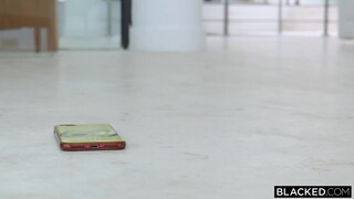 Горячее порно 4K - Pleasure Seekers 3: Blonde Babe Sucks Balls & Rides Hard бесплатно на TREXPORN.NET