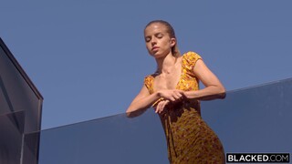 Бесплатное 4K порно с Brunette Slut Takes Two Cocks in Hardcore Interracial Threesome только на TREXPORN.NET