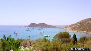 Горячее порно 4K - Passionate Vacation Fuck - Mia Melano Takes Freddy's Cock Deep бесплатно на TREXPORN.NET