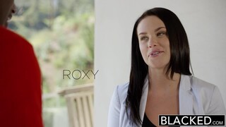 Горячее порно 4K - Brunette Babe Roxy Raye Gets Her Ass Stretched By Big Black Cock бесплатно на TREXPORN.NET