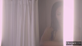 Бесплатное 4K порно с Brunette Halle Hayes Takes Big Cock in Standing Doggy & Facial только на TREXPORN.NET