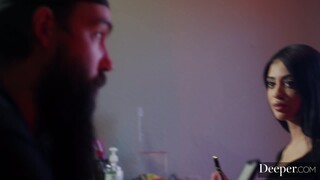 Бесплатное 4K порно с Brunette Nina Pink Takes Oliver Flynn’s Cock Deep in Doggystyle только на TREXPORN.NET