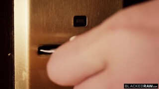 Горячее порно 4K - Freya Mayer Rides Hard in Hotel Group Sex with Freddy Gong бесплатно на TREXPORN.NET