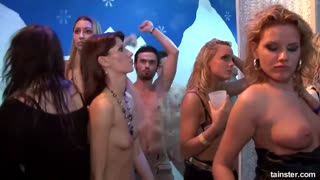 Горячее порно 4K - Hot Group Sex Party - Winter Wonderbang Scene 6 with Adriana1 бесплатно на TREXPORN.NET