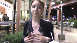 Горячее порно 4K - Young Aurora Upskirt Roller Skating Solo бесплатно на TREXPORN.NET