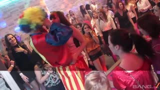 Горячее порно 4K - Party Gangbang Featuring Pierced & Tattooed Babes бесплатно на TREXPORN.NET