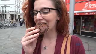 Горячее порно 4K - Emma Evins - POV Footjob and Pussy Licking in London бесплатно на TREXPORN.NET