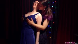 Бесплатное 4K порно с Tamzin & Tara - Hot Step By Step Pt1 Brunette Babes только на TREXPORN.NET
