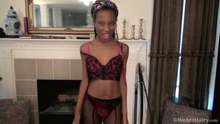 Горячее порно 4K - Saf flaunts her ebony curves and gets fully naked бесплатно на TREXPORN.NET