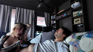 Горячее порно 4K - Long-Haired Babe Gives Messy Handjob to Hairy Guy бесплатно на TREXPORN.NET