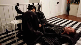 Горячее порно 4K - Laughing in Latex: Lee and Rei Bound and Teased бесплатно на TREXPORN.NET