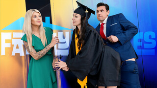 Горячее порно 4K - Old Man Fucks Young Cuckquean on Graduation бесплатно на TREXPORN.NET