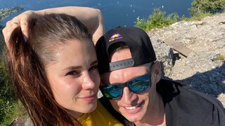 Горячее порно 4K - LittleCaprice Takes Anal & Pissing in Scenic Austria бесплатно на TREXPORN.NET