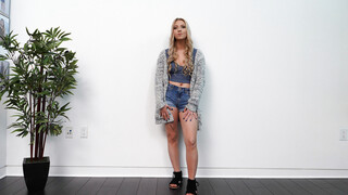 Бесплатное 4K порно с Auditioning Miley's Skills только на TREXPORN.NET