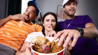 Горячее порно 4K - Chick Gets Fucked In A Bucket бесплатно на TREXPORN.NET