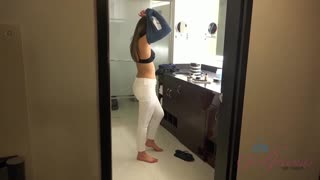 Бесплатное 4K порно с Blonde Liza Rowe - Naughty Vacation with Small Tits Amateur только на TREXPORN.NET