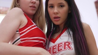 Горячее порно 4K - Big Cock Gangbang: Crystal, Sofa, and Friends Get Anal бесплатно на TREXPORN.NET