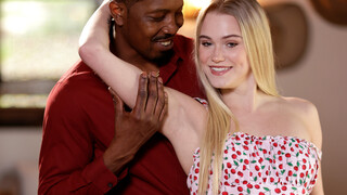 Бесплатное 4K порно с Blonde Babysitter Chloe Rose Takes on Big Black Cock только на TREXPORN.NET