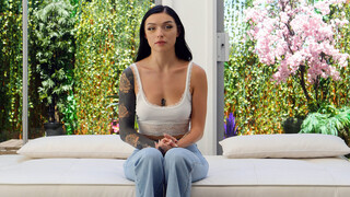 Бесплатное 4K порно с Naughty Violet Gives a Blowjob только на TREXPORN.NET