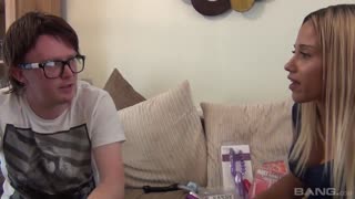 Горячее порно 4K - Sienna Kane Loves Big Cock from a Nerd бесплатно на TREXPORN.NET