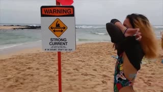 Горячее порно 4K - Beach slut Aria Skye gets fingered till she squirts бесплатно на TREXPORN.NET