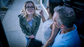 Горячее порно 4K -  Foster Mom Shows No Tolerance for Thieves  бесплатно на TREXPORN.NET