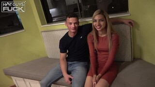 Горячее порно 4K - Petite Brunette Paris Niya Gets Destroyed by Uncut Rico Vega бесплатно на TREXPORN.NET