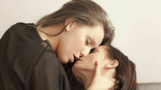 Бесплатное 4K порно с Beautiful Czech Girl Gets Naughty только на TREXPORN.NET