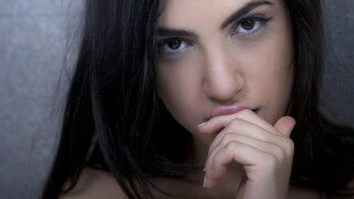 Бесплатное 4K порно с Lingerie Lust with Luna только на TREXPORN.NET